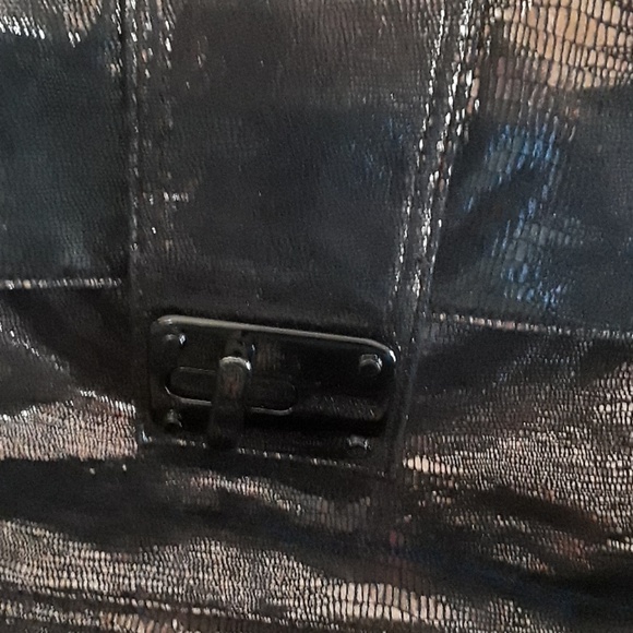 Handbag - Picture 2 of 3